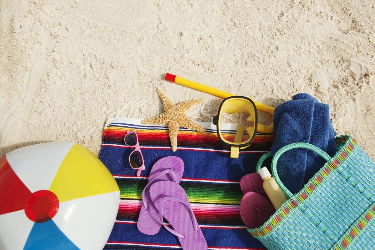 Summer-Holiday-Vacation-Beach-Bag-and-Fun-Supply-and-Toy-184848443_5616x3744-2-1200x800.jpeg